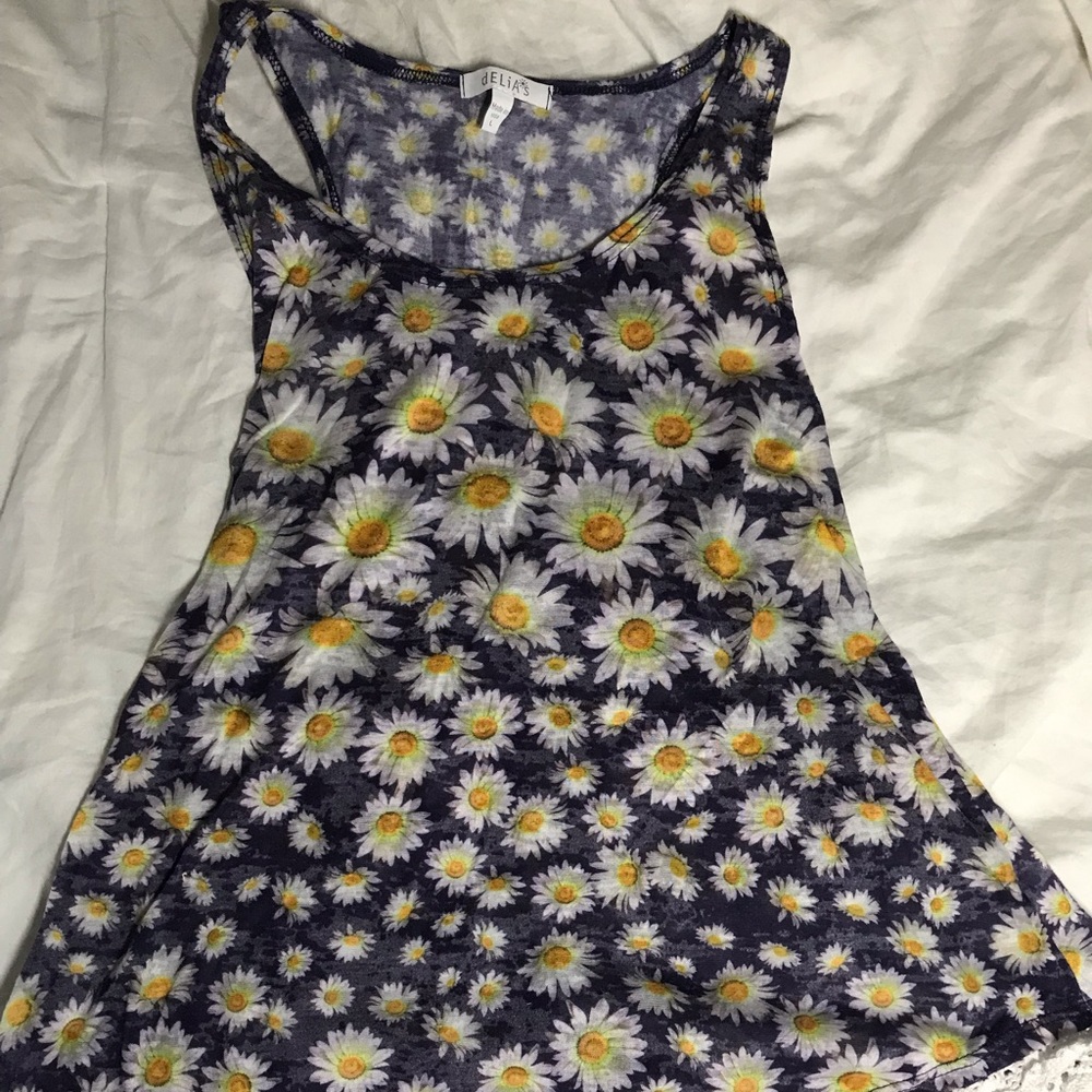 Tank top with lace detailing